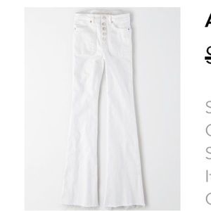 NWT AE Super HighWaisted Flare Jeans White Size 8s